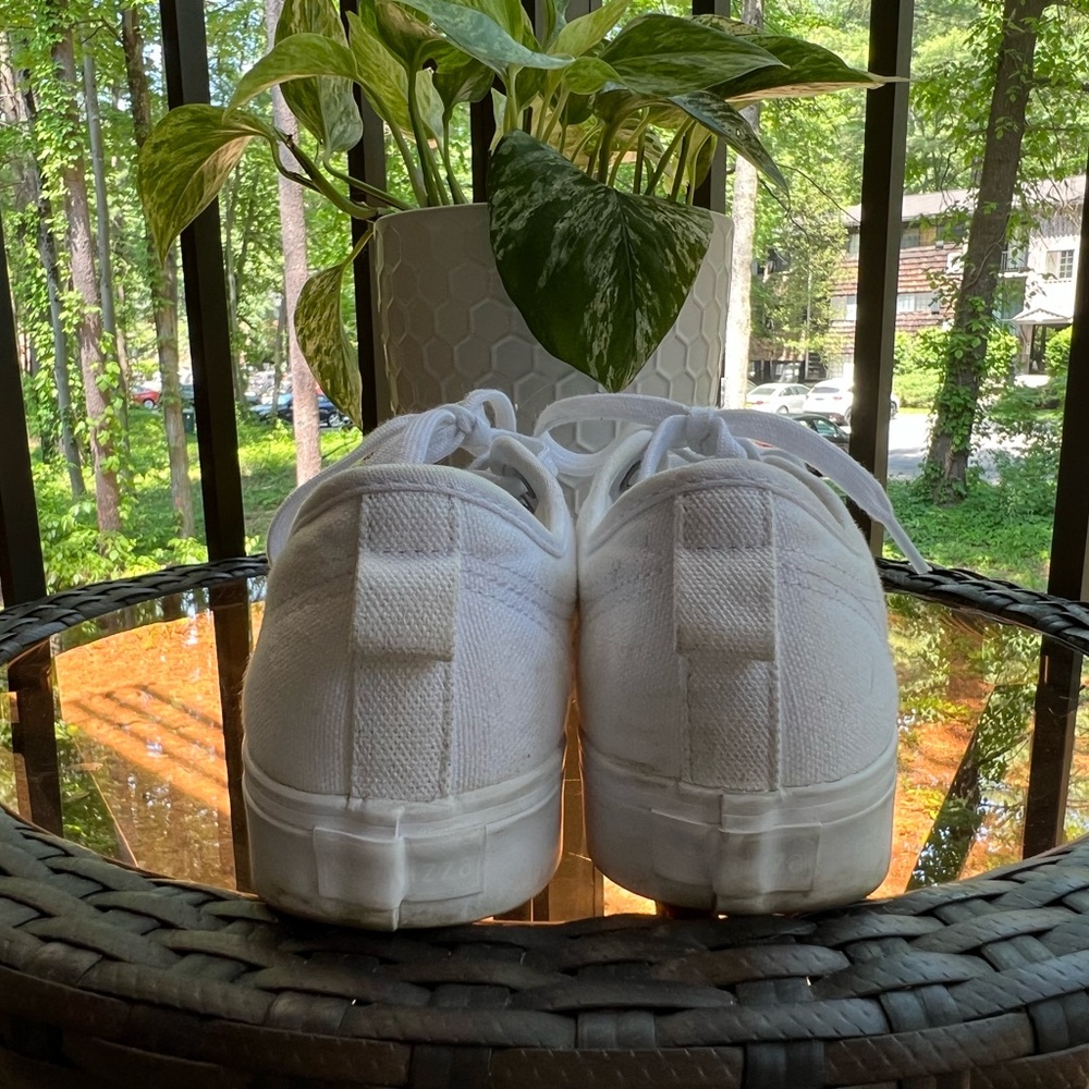Women’s Adidas Sneakers - Picture 4 of 4